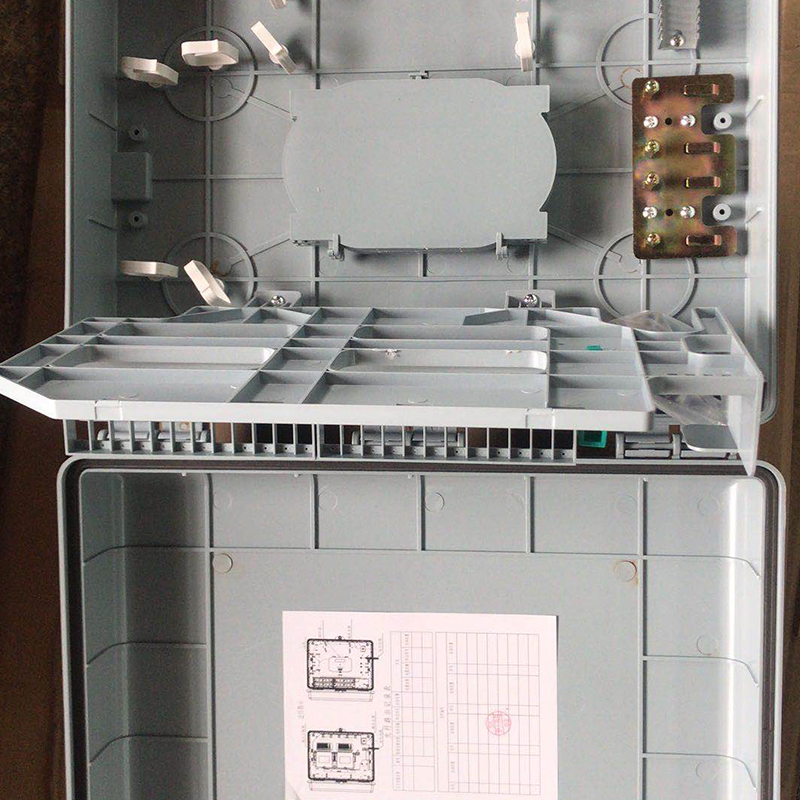 FTTH BOX 16 kärnor utomhus 16 portar fiberdistributionsbox med 1x16 plc splitter terminalbox för väggmontering och stolpmonterad